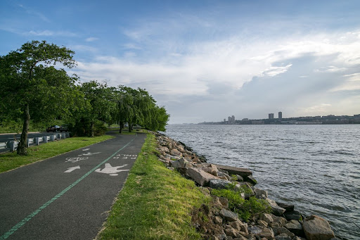 Paint Segregation on Hudson River Greenway (NY). Credit: Andriy Prokopenko.